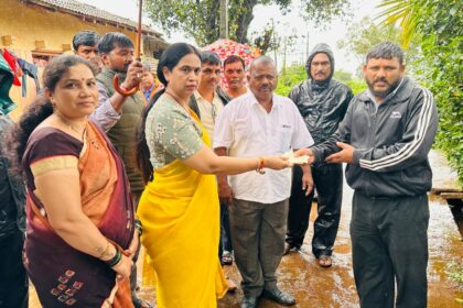 ಪ್ರವಾಹ ಸಂತ್ರಸ್ತರ ಸಂಕಷ್ಟಕ್ಕೆ ಲಕ್ಷ್ಮೀ ಹೆಬ್ಬಾಳಕರ್ ಸ್ಪಂದನೆ: ಹಳ್ಳಿ ಹಳ್ಳಿ ಭೇಟಿ ನೀಡಿ ಸಂತೈಸಿದ ಸಚಿವರು