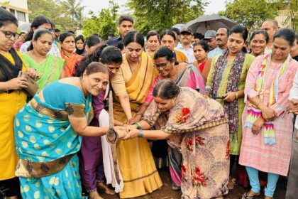 ರಸ್ತೆ ನಿರ್ಮಾಣ ಕಾಮಗಾರಿಗೆ ಭೂಮಿ ಪೂಜೆ ನೆರವೇರಿಸಿದ ಸಚಿವೆ ಲಕ್ಷ್ಮೀ ಹೆಬ್ಬಾಳಕರ್