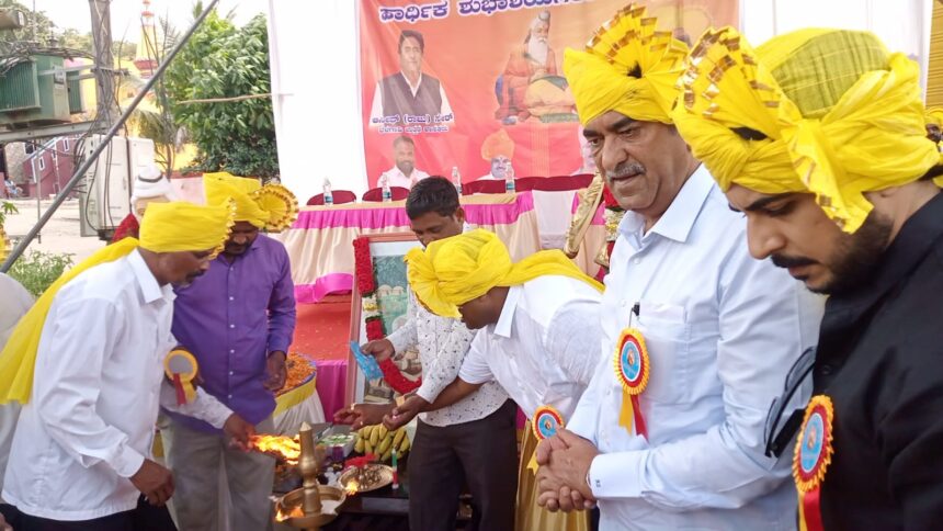 ಮುತ್ಯಾನಟ್ಟಿಯಲ್ಲಿ ಮಹರ್ಷಿ ವಾಲ್ಮೀಕಿ ಜಯಂತಿಯ ಆಚರಣೆ