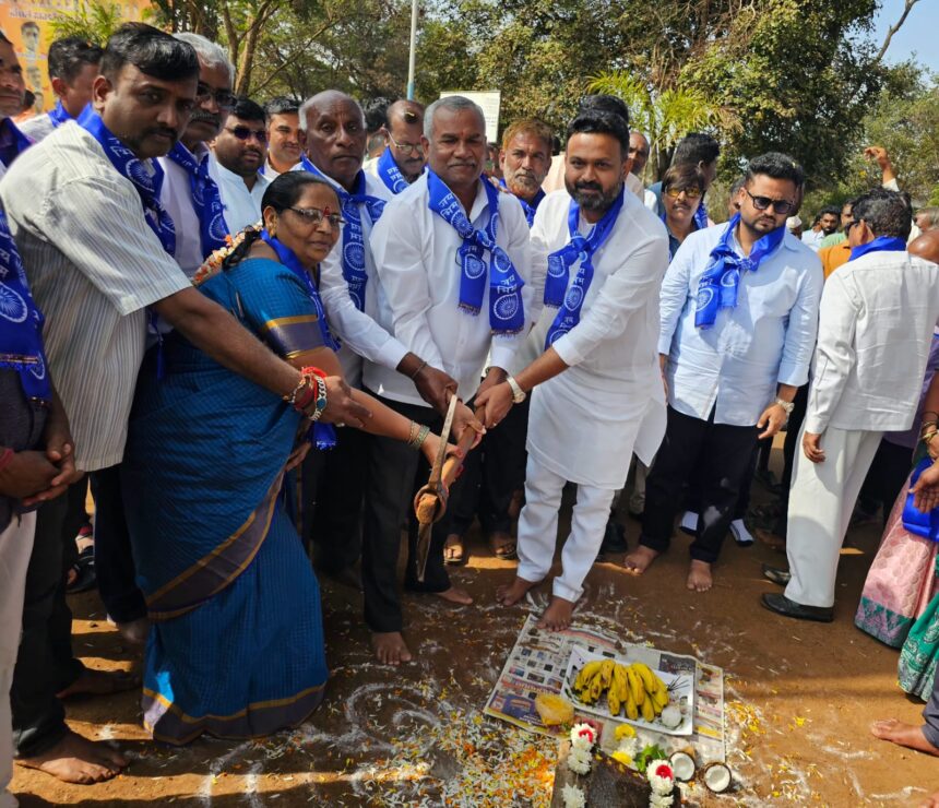 ಸಂವಿಧಾನ ಶಿಲ್ಪಿ ಡಾ.ಅಂಬೇಡ್ಕರ್ ಮೂರ್ತಿ ಪ್ರತಿಷ್ಠಾಪನೆಗೆ ಭೂಮಿ ಪೂಜೆ